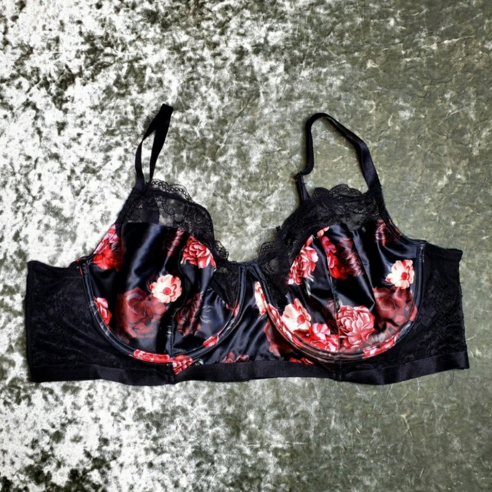 Torrid Curve Floral Bra size 3x